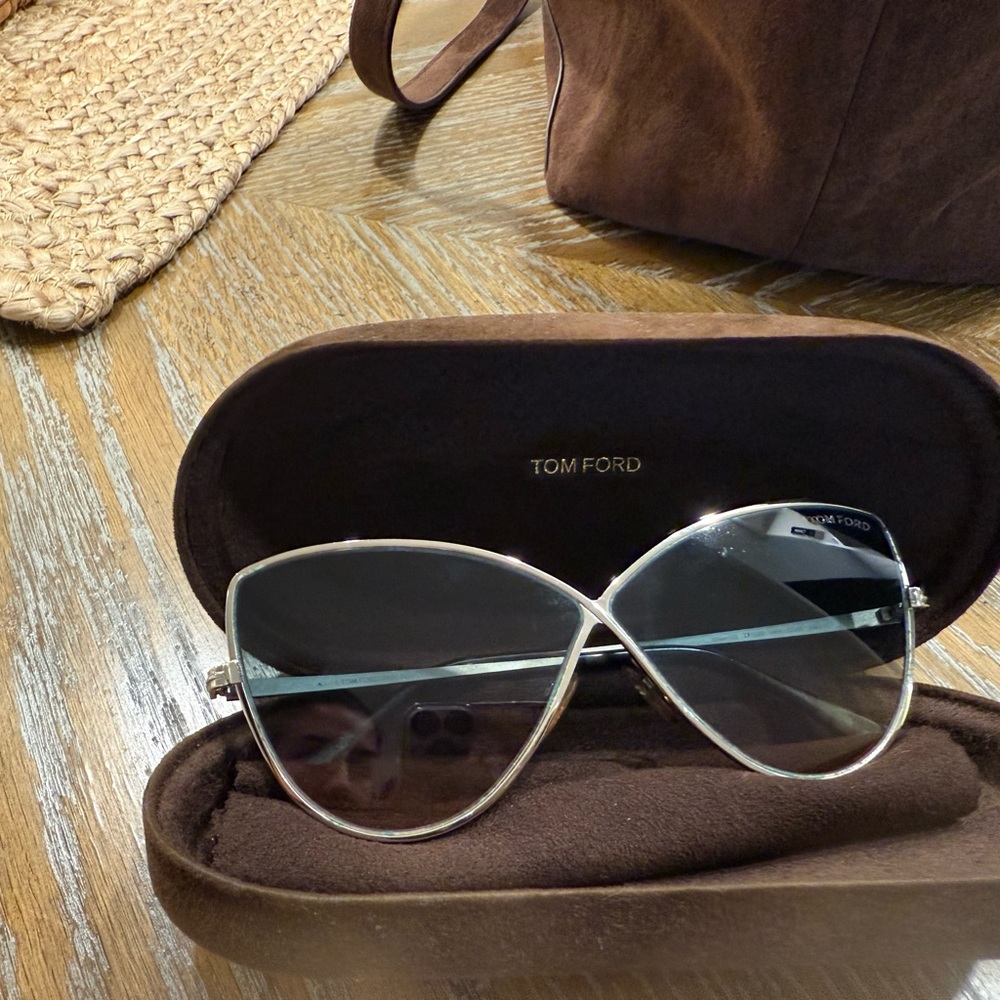 Tom Ford Women's Sunglasses with Silver Frame